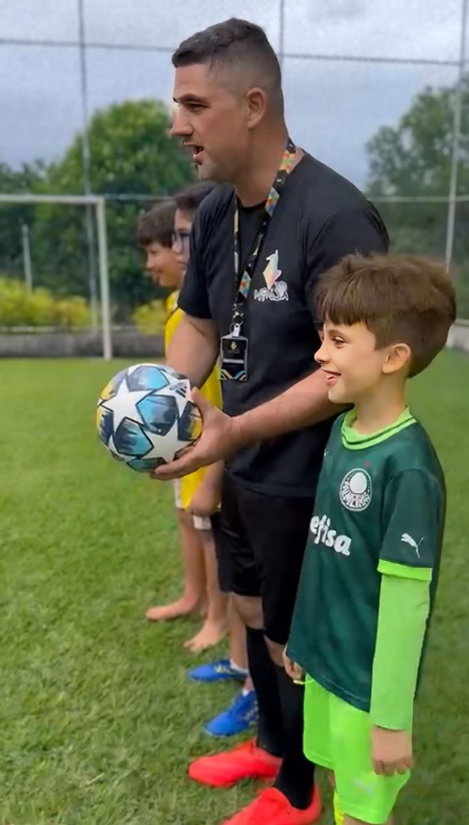 Futebol e muito movimento
